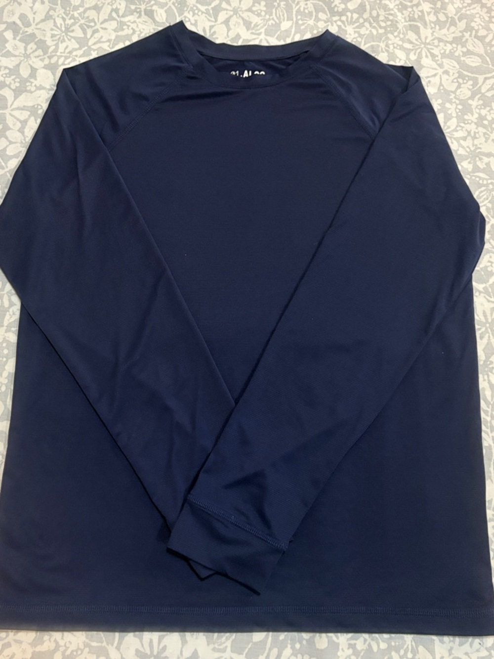 01. ALGO Women’s Long-Sleeve Performance Tee in Navy, Size L 12-14